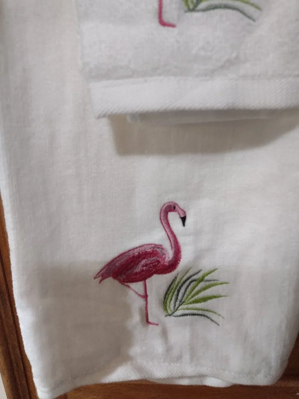 Better Home Pink Flamingo Soft Luxury Decorative Set of 3 Towels